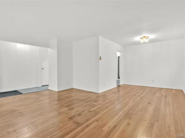 115-30 Inwood Street image 8 of 24