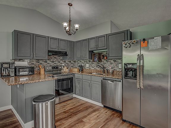 2nd image of 12804 Doral Ct