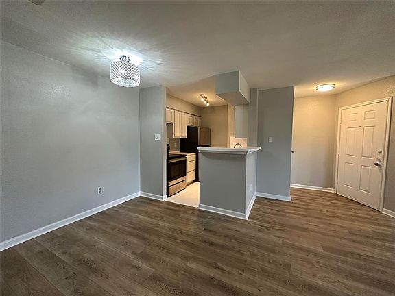 4th image of 11201 Lynbrook Drive #3824