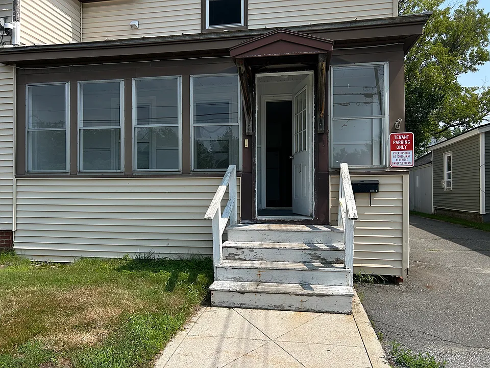 12 Bellevue St #1