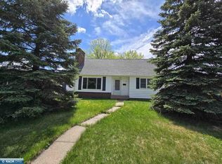 118 E 31st St, Hibbing, MN 55746