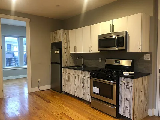 Rented by Premier Metro Realty Corp | media 1