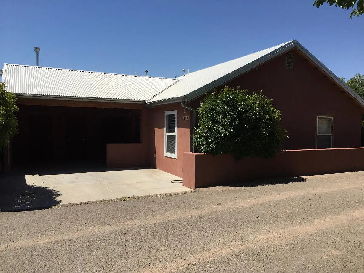 2 bed, 800 sqft, $1,695 — Photo 1