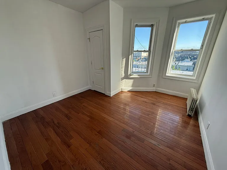 220-22 51st St #25E — Photo 10