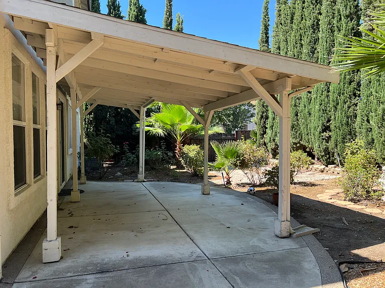 723 Sunlight Dr — Photo 9