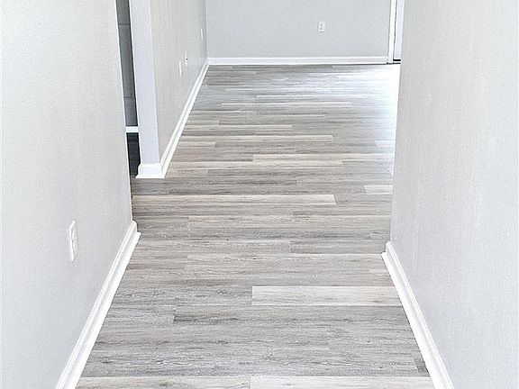 4th image of 6594 Firefly Dr