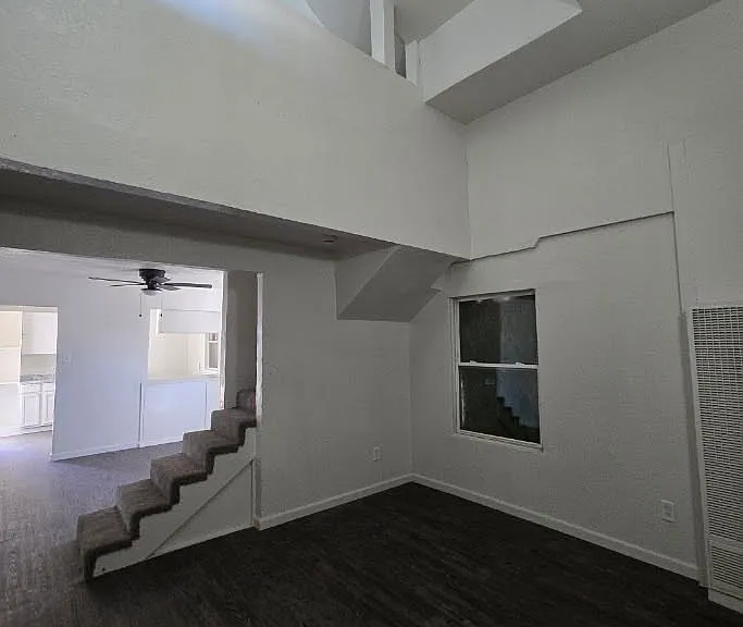 1332 N St — Photo 2