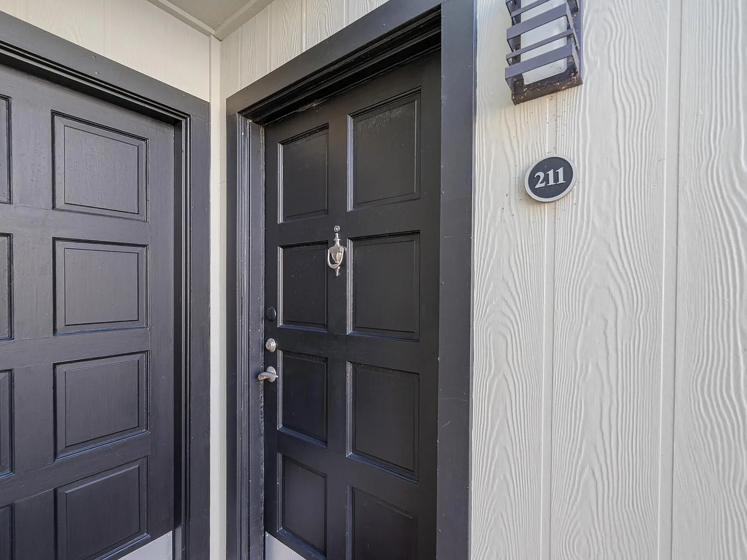4211 Holland Ave — Photo 2