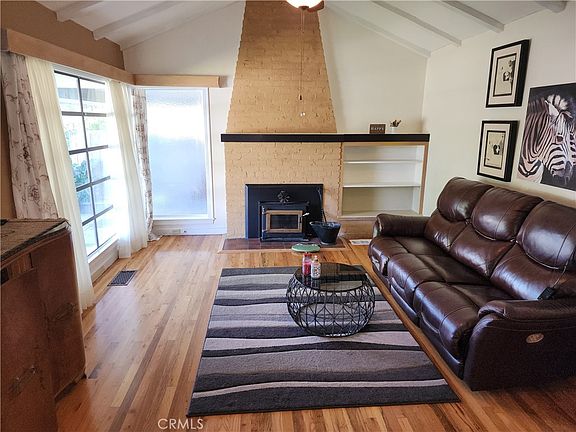 3rd image of 755 California St