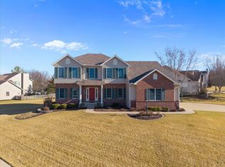5355 Heather Glen Cir, Bettendorf, IA 52722