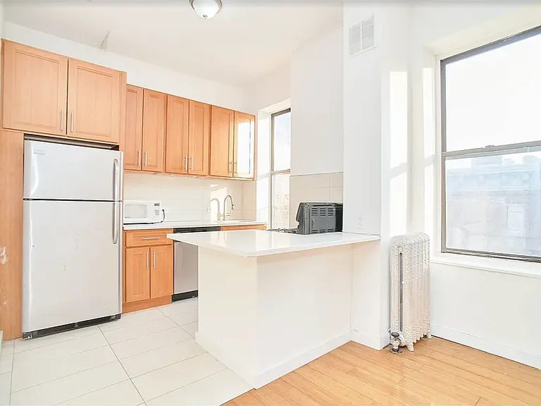 537 Lenox Ave #7 — Photo 7
