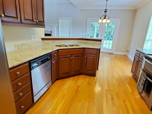 4th image of 901 Thany Ct