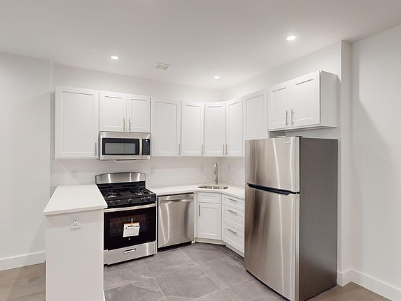 3rd image of 319 W 105th St #1RN