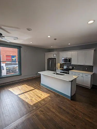 28 E 1st St #B Photo 1