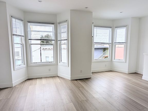 4th image of 28 Elgin Park #28