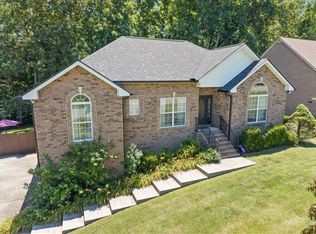 4092 Summit Dr, Greenbrier, TN 37073