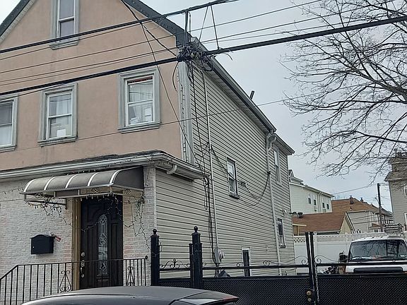 2nd image of 10762 166th St