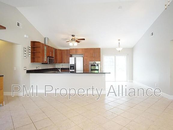 2nd image of 7944 Goldleaf St
