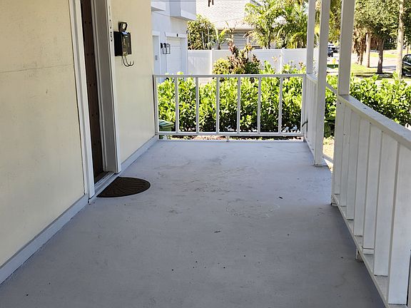 5th image of 108 S Westland Ave APT A