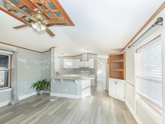3rd image of 2814 Powderhorn Dr