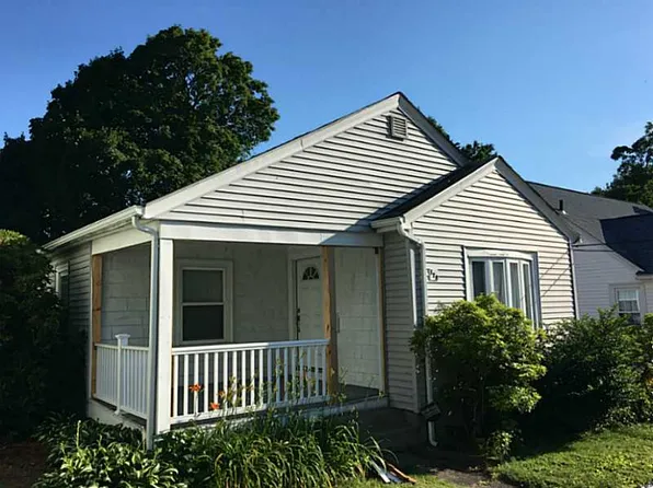 128 Lowden St, Pawtucket, RI 02860