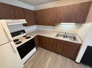 2032 E St APT 7, Lincoln, NE 68510