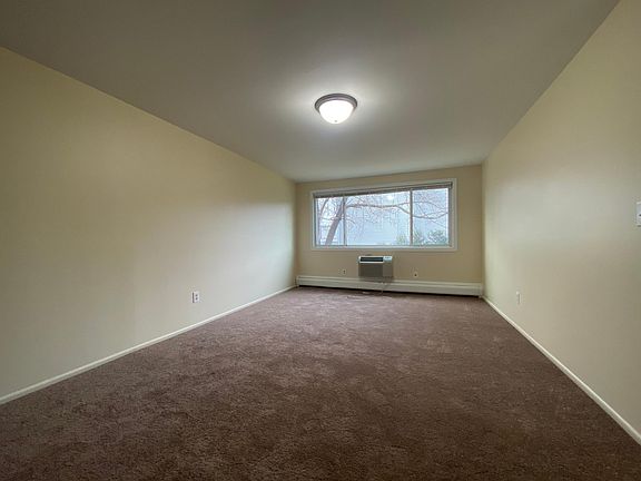 4th image of 200 Vincent Ave #22