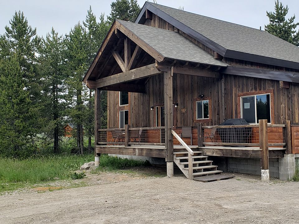 1st image of 3420 Douglas Dr
