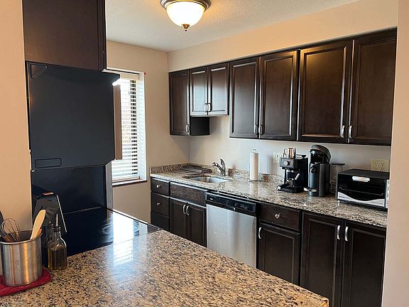 Fully equip gorgeous Kitchen