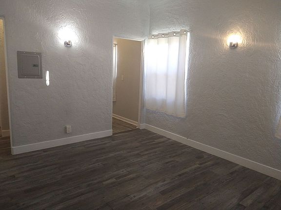 5th image of 2121 Long Beach Blvd APT 6