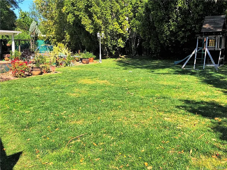 19345 Santa Rita St — Photo 23