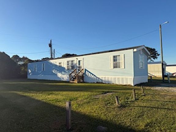 3rd image of 3745 Burgaw Hwy #4