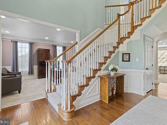 2nd image of 706 Clearview Dr