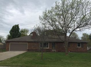 609 N Olive St, Marshfield, MO 65706