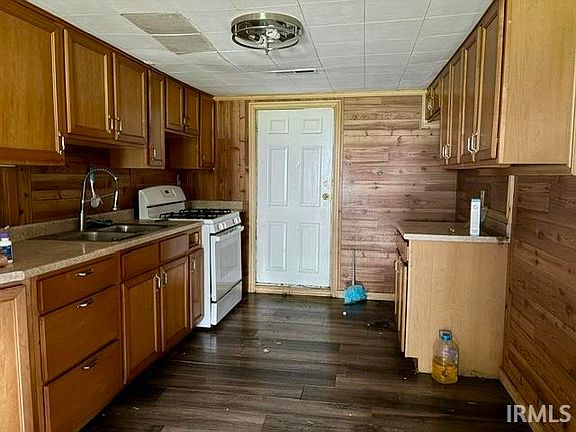 3rd image of 804 Jackson St