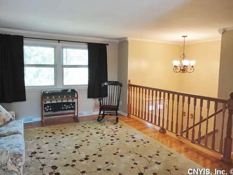 4995 Driftwood Dr — Photo 5