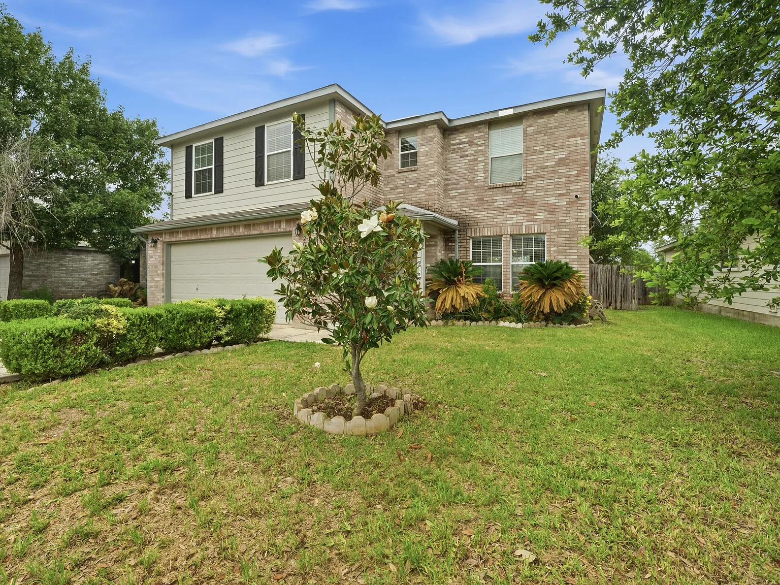 3 bed, 2.5 bath, 1988 sqft, $2,025 — Photo 3