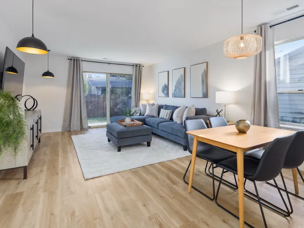 2534 Yew St #B, Bellingham, WA 98226