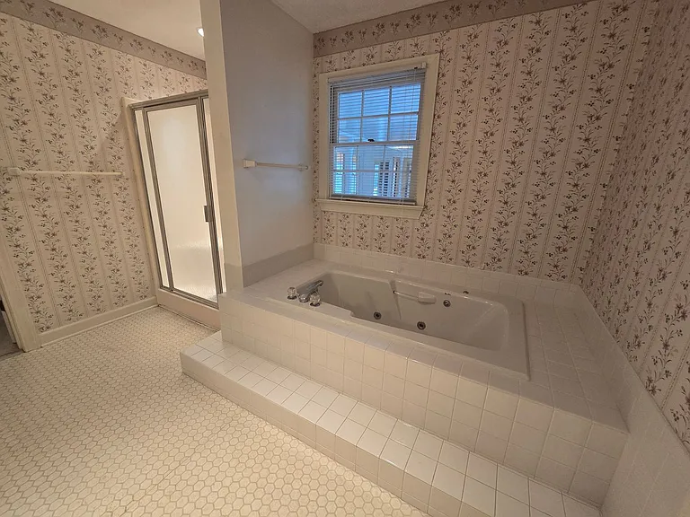 215 Mill Pond Rd — Photo 25