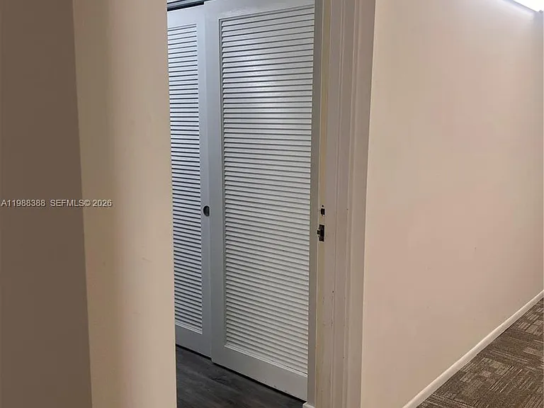 400 N Riverside Dr #214 — Photo 23
