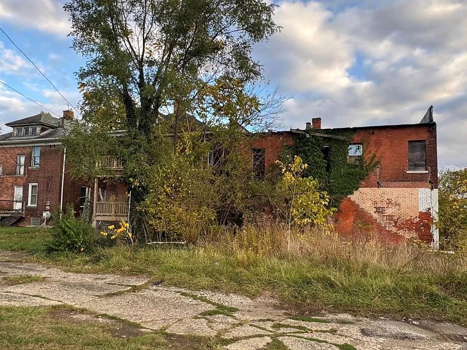 1st image of 3048 Whitney St