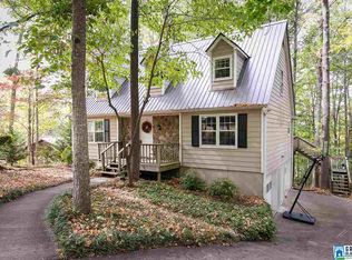 135 Crestside Cir, Pinson, AL 35126