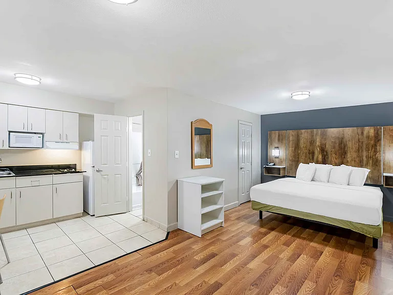 Studio Suite - 1 King Bed