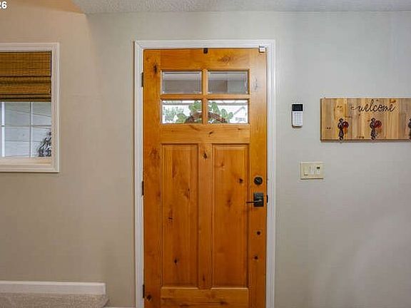 3rd image of 2521 NE 145th Cir