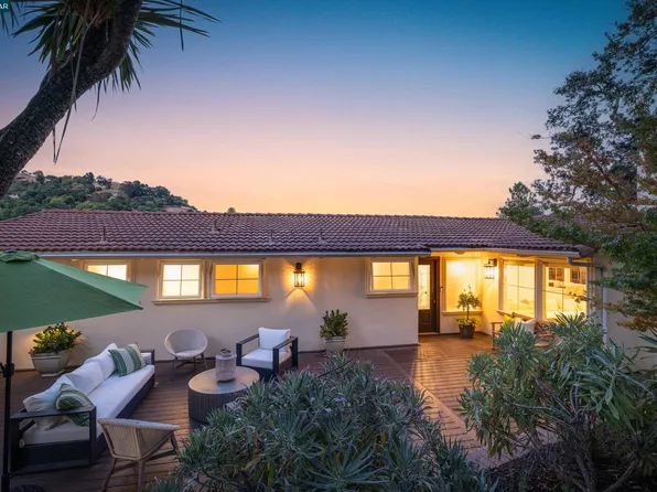 60 Tarry Ln, Orinda, CA 94563