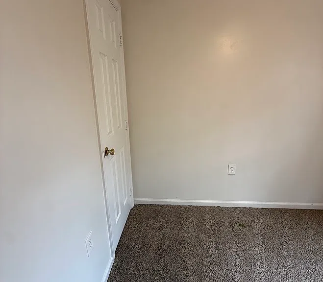 2524 Ayr Ct — Photo 16