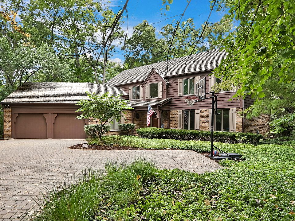1st image of 230 Pembroke Dr