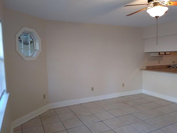 3rd image of 1000 N Duval St