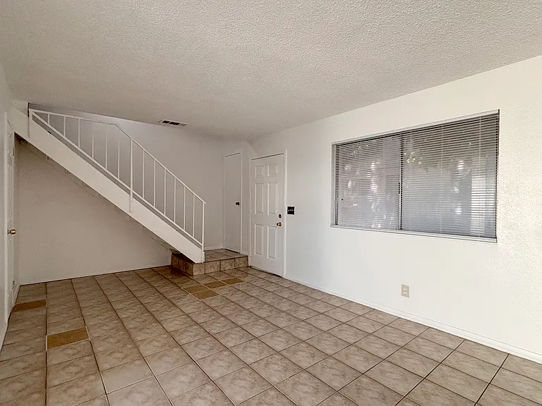 4651 Mill Valley Dr — Photo 11
