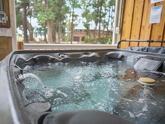 hot spa for 4